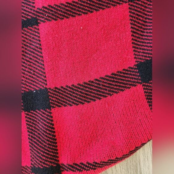 Zesica Red and Black Plaid Soft Cardigan - Picture 6 of 7
